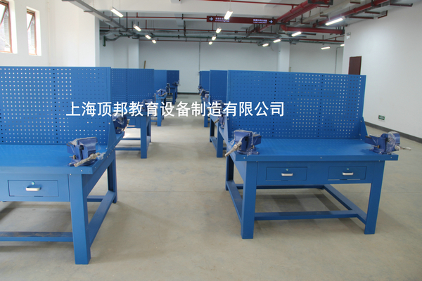 钳工实训室方案(图2) 钳工工作台