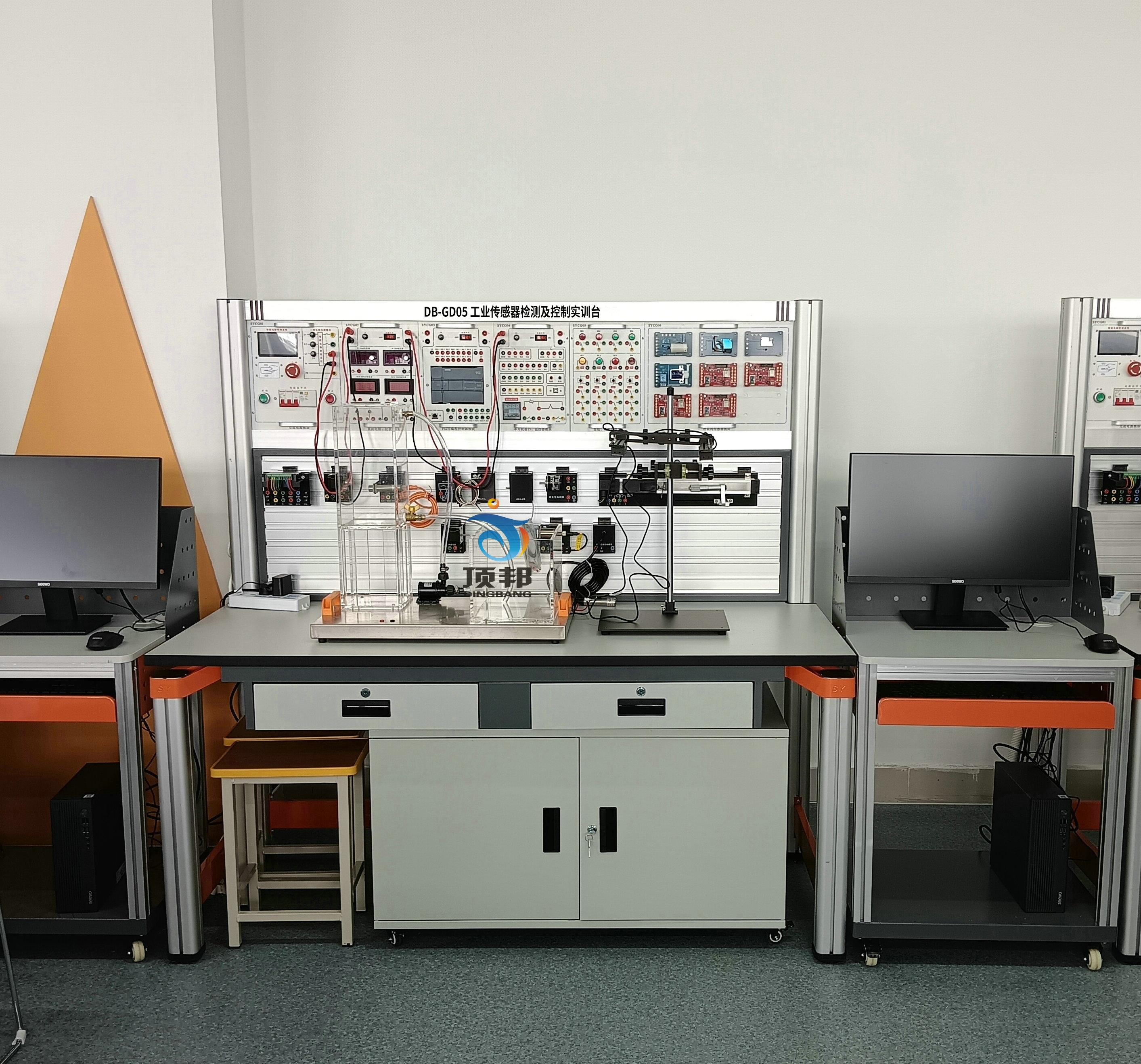 工业传感器检测及控制实训台(图1) 工业传感器检测及控制实训台