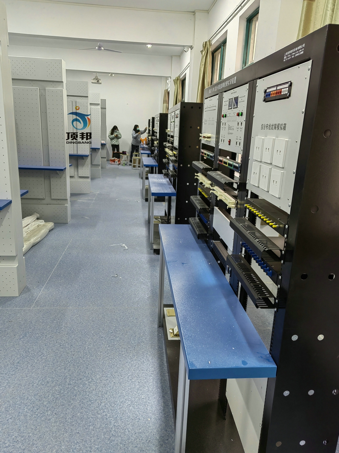 南京工业科技技工学校网络综合布线实训室设备(图4)