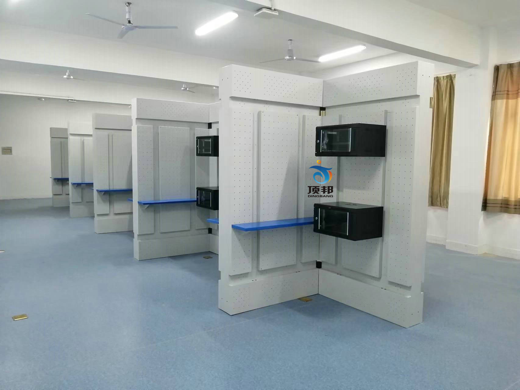 南京工业科技技工学校网络综合布线实训室设备(图7)