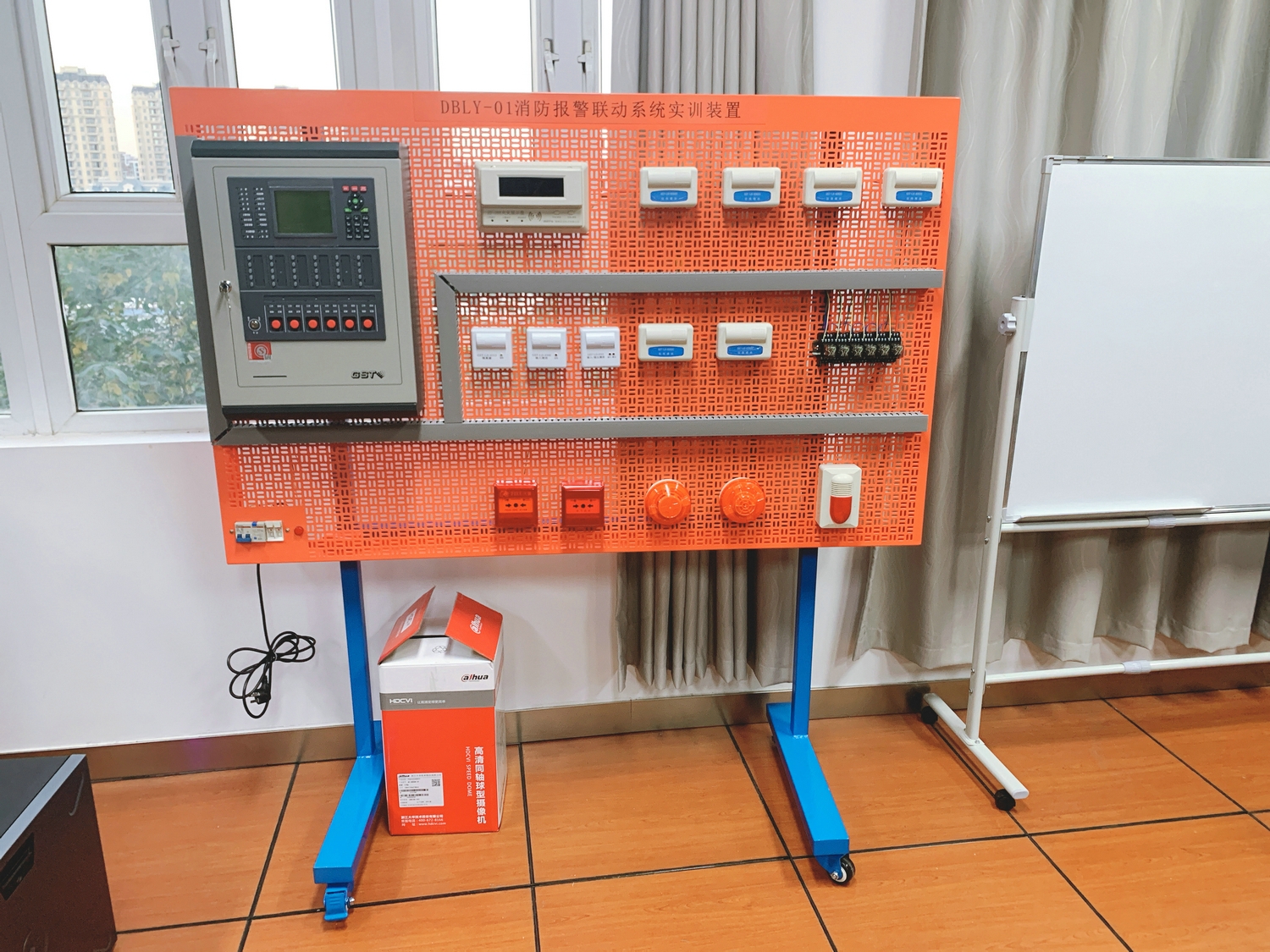 上海邦德职业技术学院智能楼宇实训设备(图1)