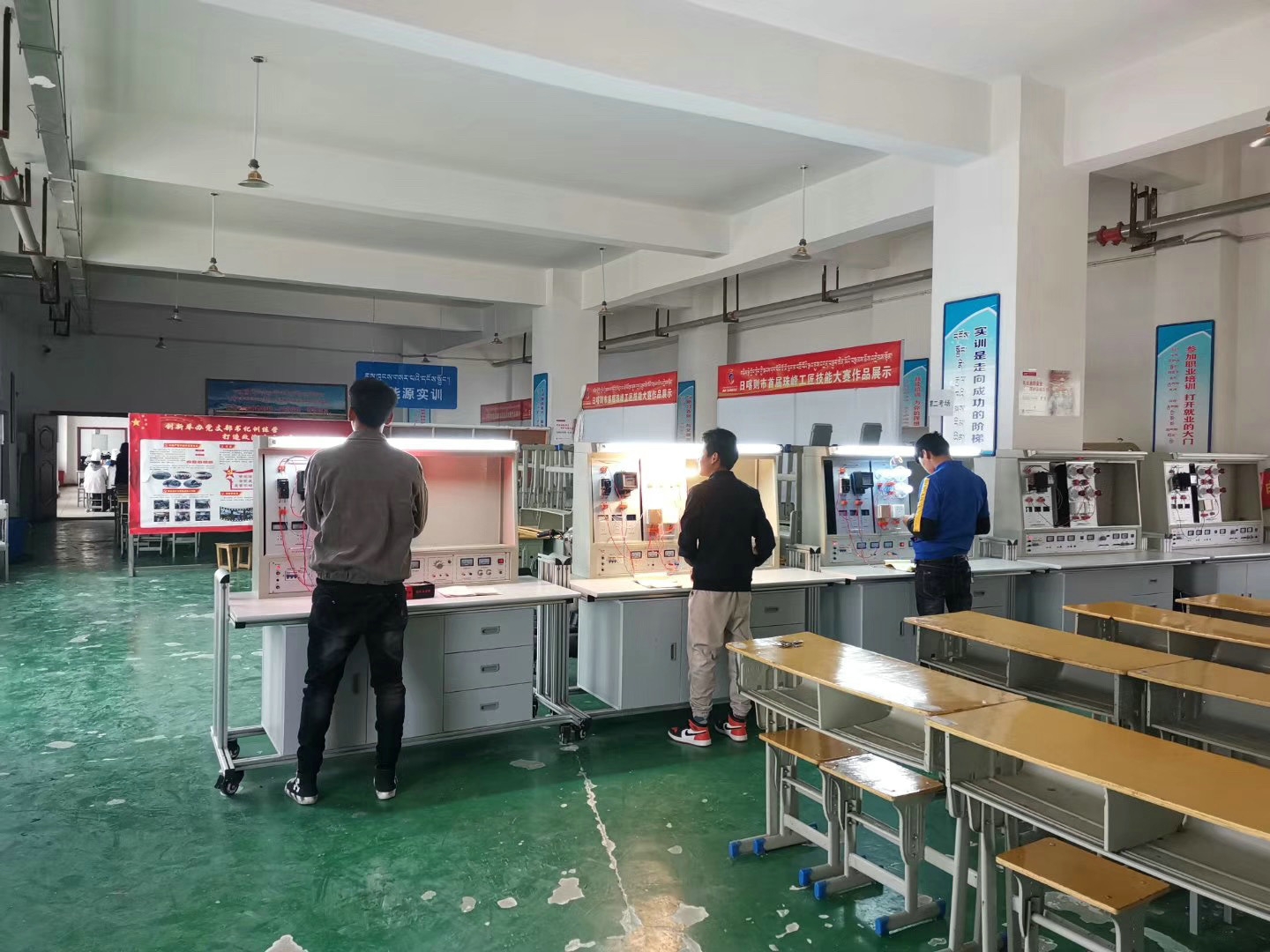 日喀则市公共职业技能服务中心安全用电实训装置(图4)