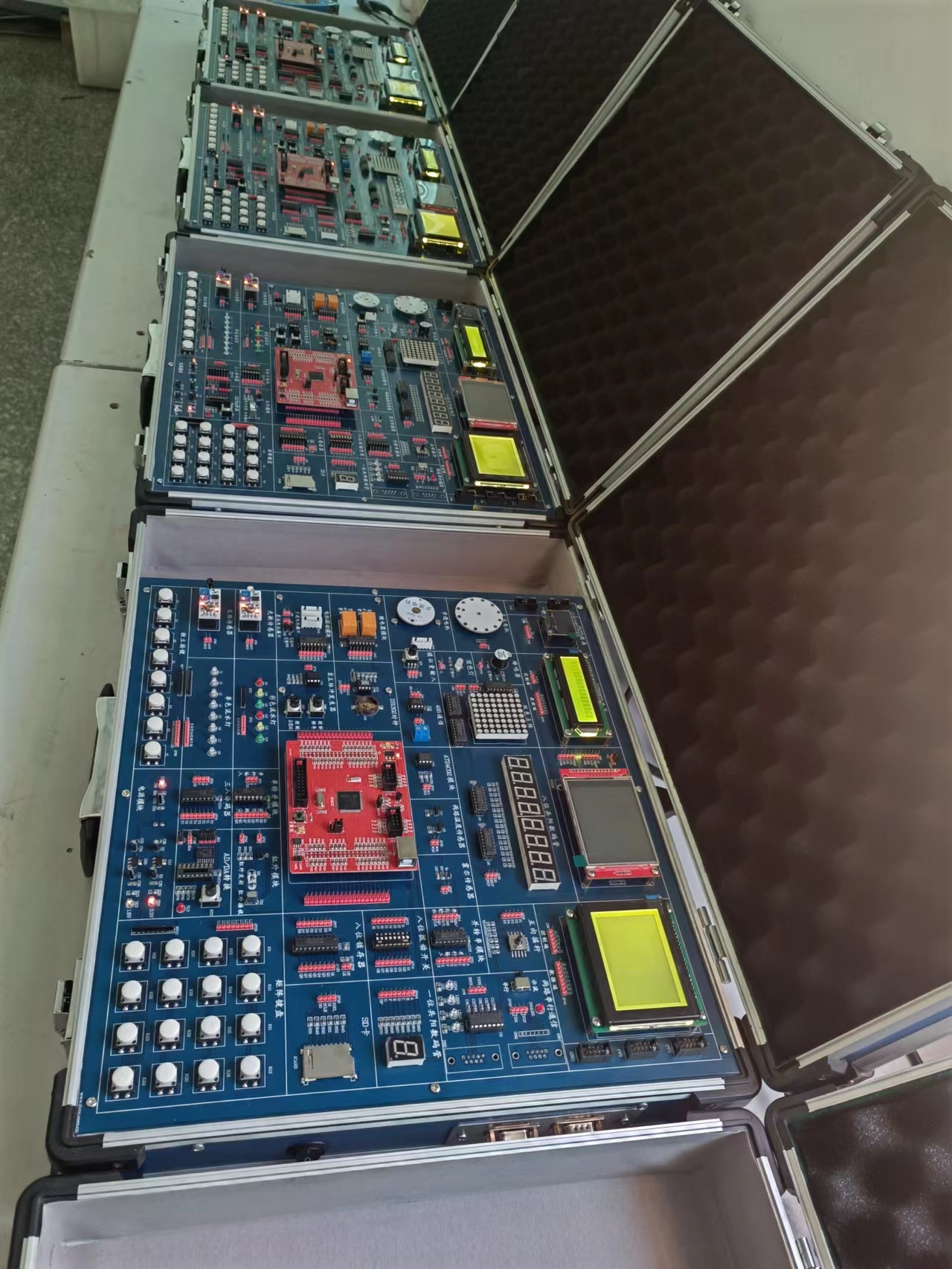 昌吉学院嵌入式单片机实验箱(图1)