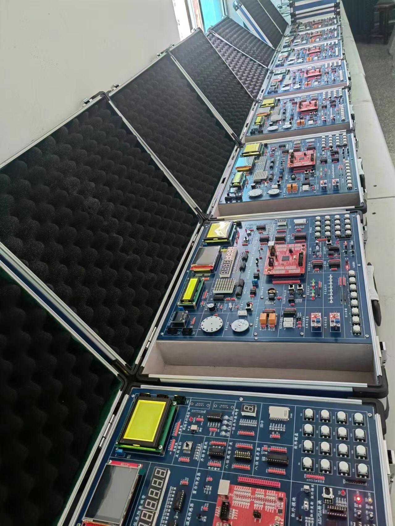 昌吉学院嵌入式单片机实验箱